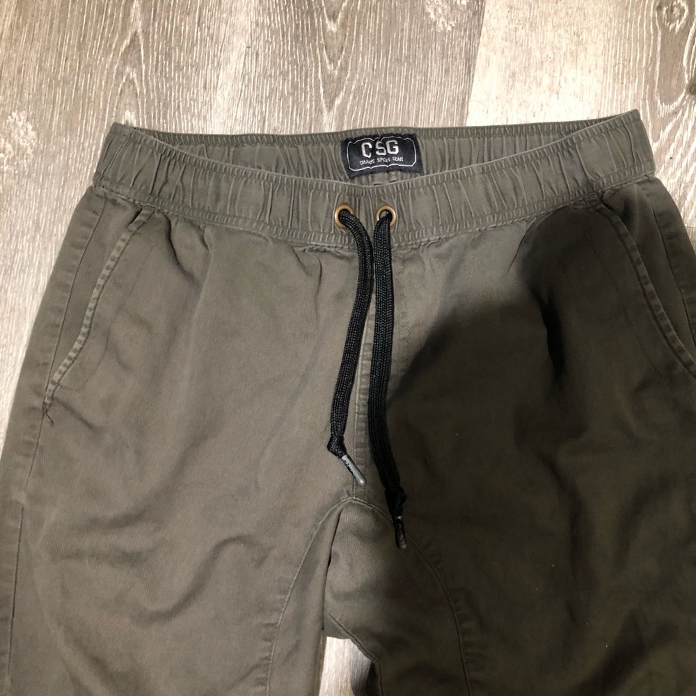 Champs Sports Gear Men’s jogger pants Medium